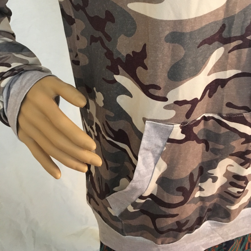 NIB LILY POSH Camo Hoodie w/drawstring & pocket M - Picture 5 of 5